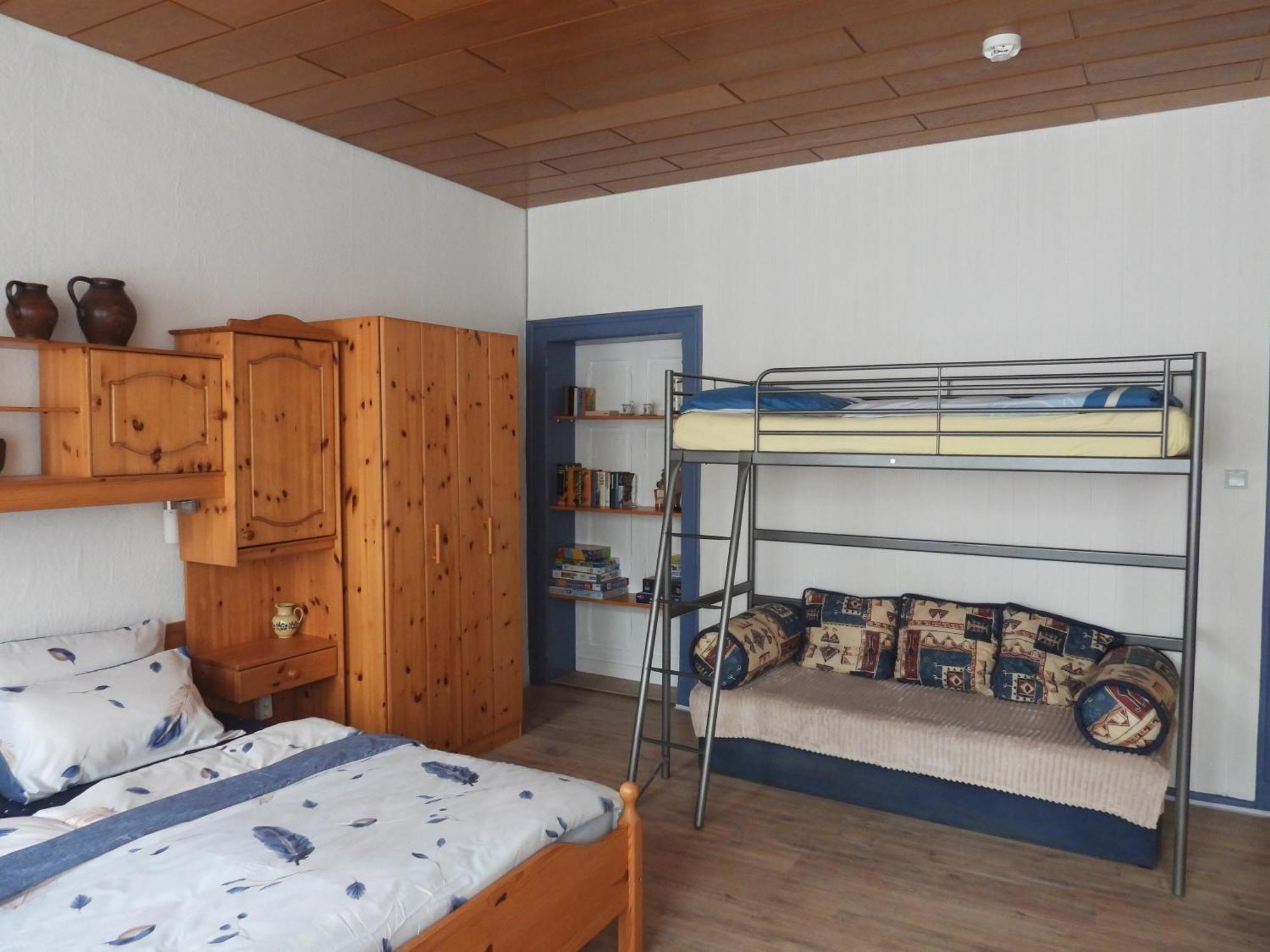Gaestezimmer Fuer 3 Personen Holiday home Bockenem